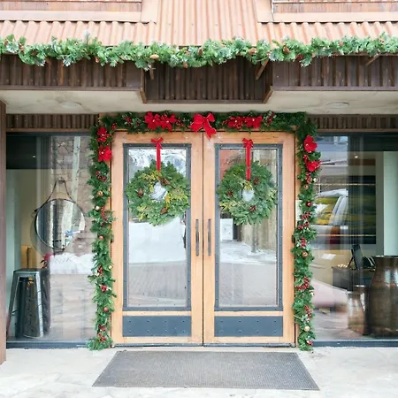 Affordably Priced 2 Bedroom - Riverclub2Br-2